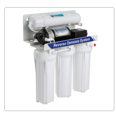 Conjunto de carcaças para osmose reversa 100 GPD, com suporte e bomba 220V Conjunto de carcaças para osmose reversa 100 GPD, com suporte e bomba 220V