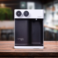 Purificador de água refrigerado Planeta Água Giom, branco e preto, compressor 127 V, água alcalina Purificador de água refrigerado Planeta Água Giom, branco e preto, compressor 127 V, água alcalina